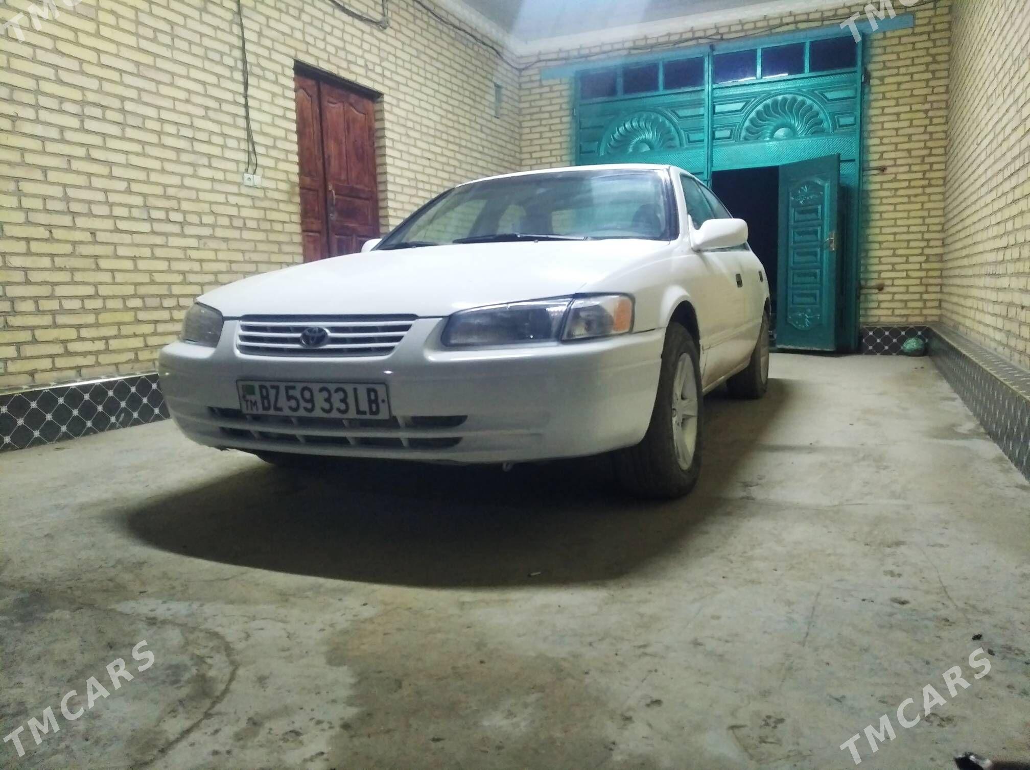 Toyota Camry 1999 - 115 000 TMT - Дянев - img 1