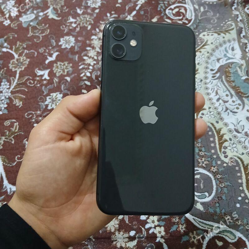 iphone 11 - Sarahs - img 1