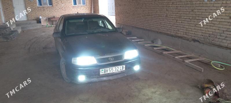 Opel Vectra 1991 - 33 000 TMT - Сакар - img 1