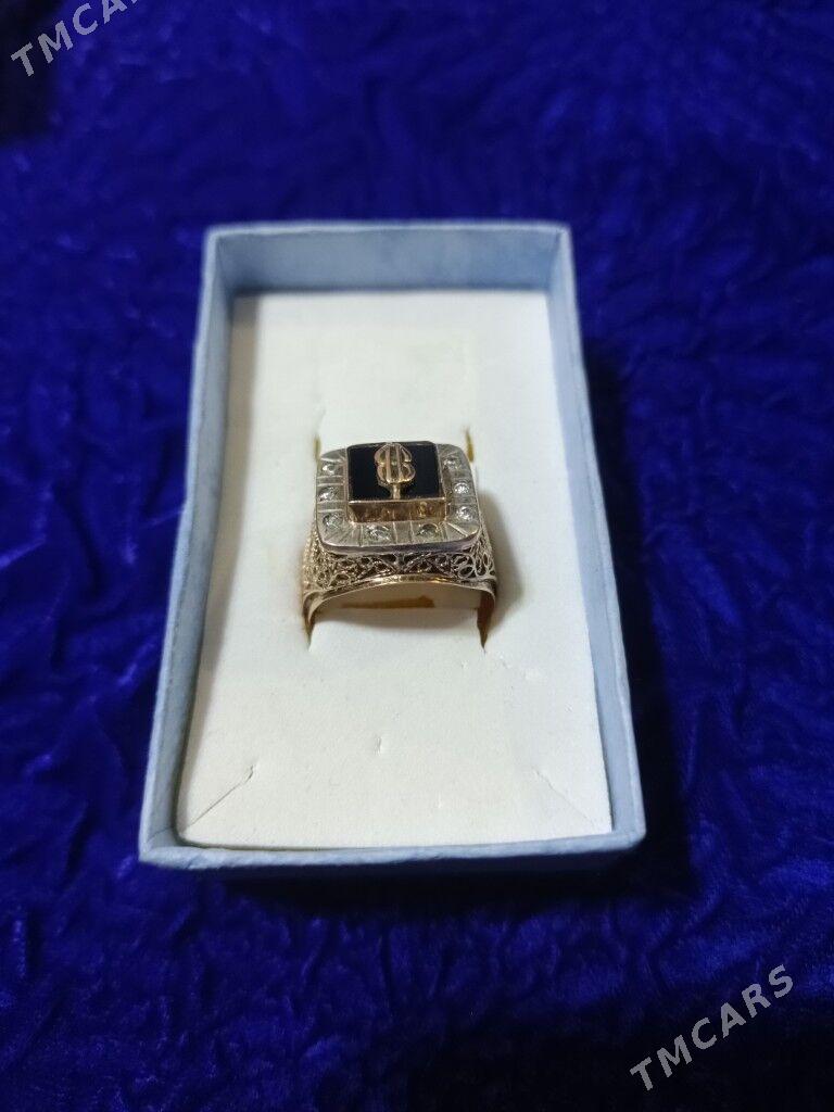 Persen gyzyl - Балканабат - img 1