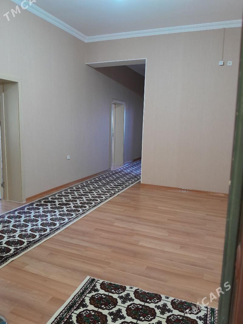 элитка в кирпичном четырёх эта - Türkmenabat - img 1