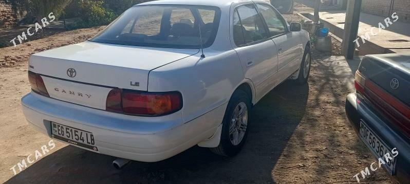 Toyota Camry 1994 - 90 000 TMT - Гарабекевюл - img 1