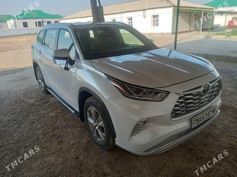 Toyota Highlander 2022 - 470 000 TMT - Ёлётен - img 1