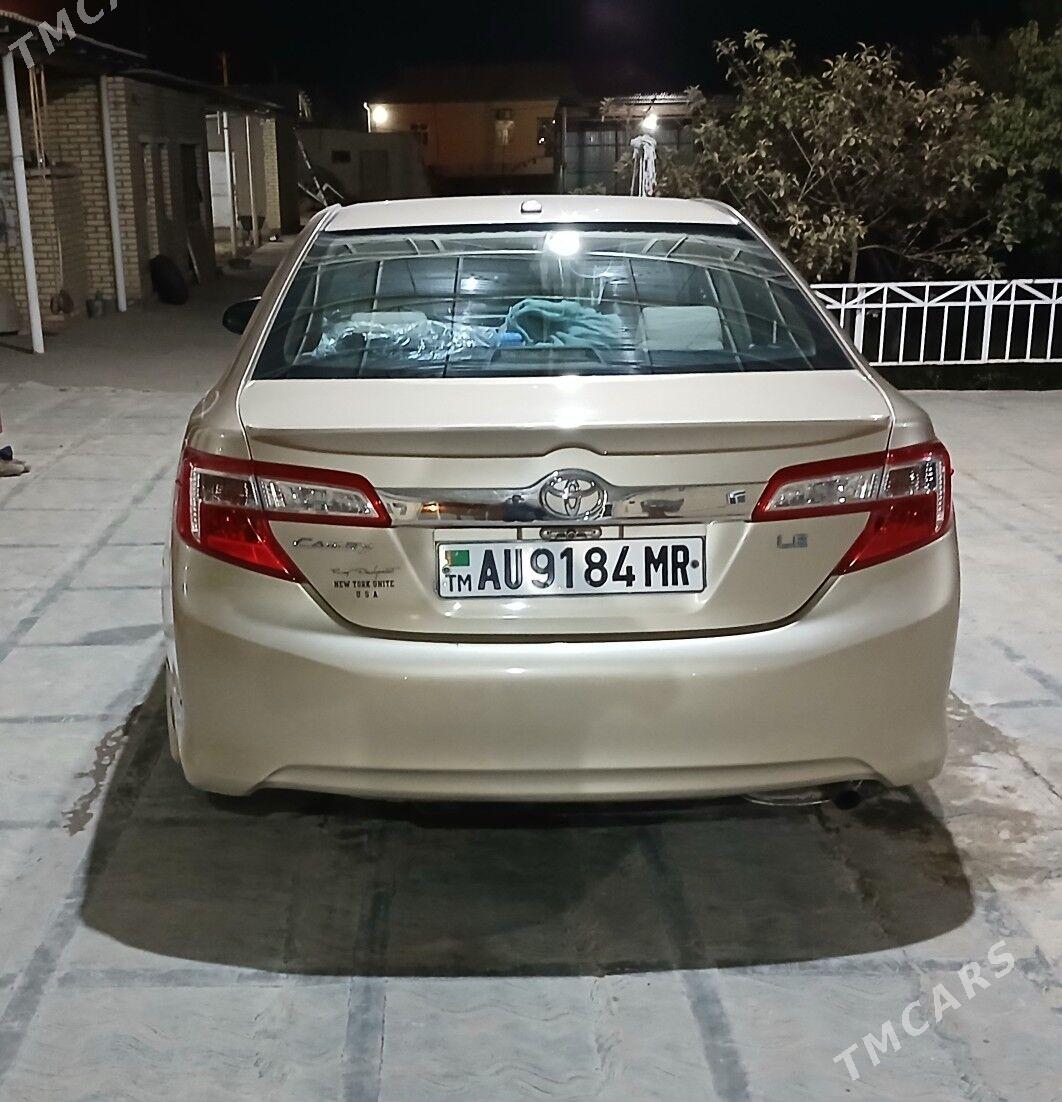 Toyota Camry 2011 - 220 000 TMT - Мары - img 1