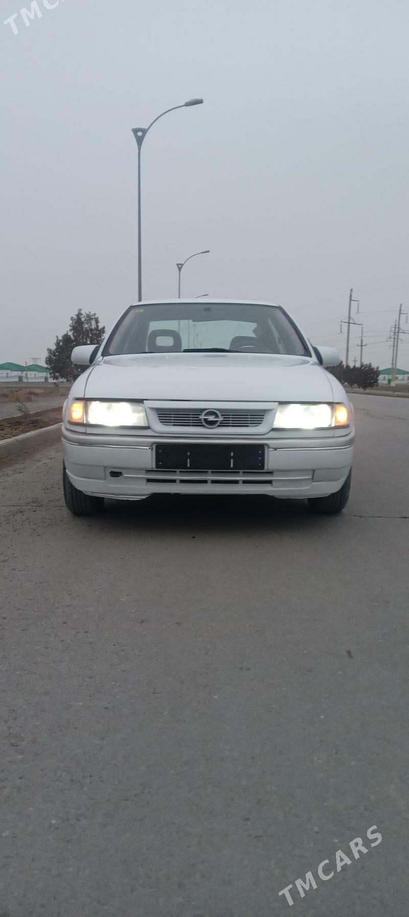 Opel Vectra 1993 - 35 000 TMT - Bäherden - img 1