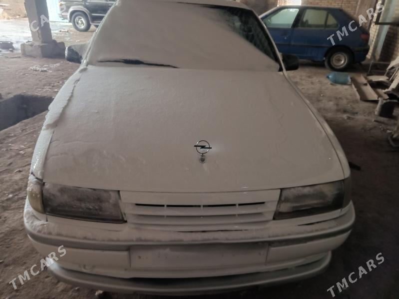 Opel Vectra 1995 - 25 000 TMT - Sakar - img 1