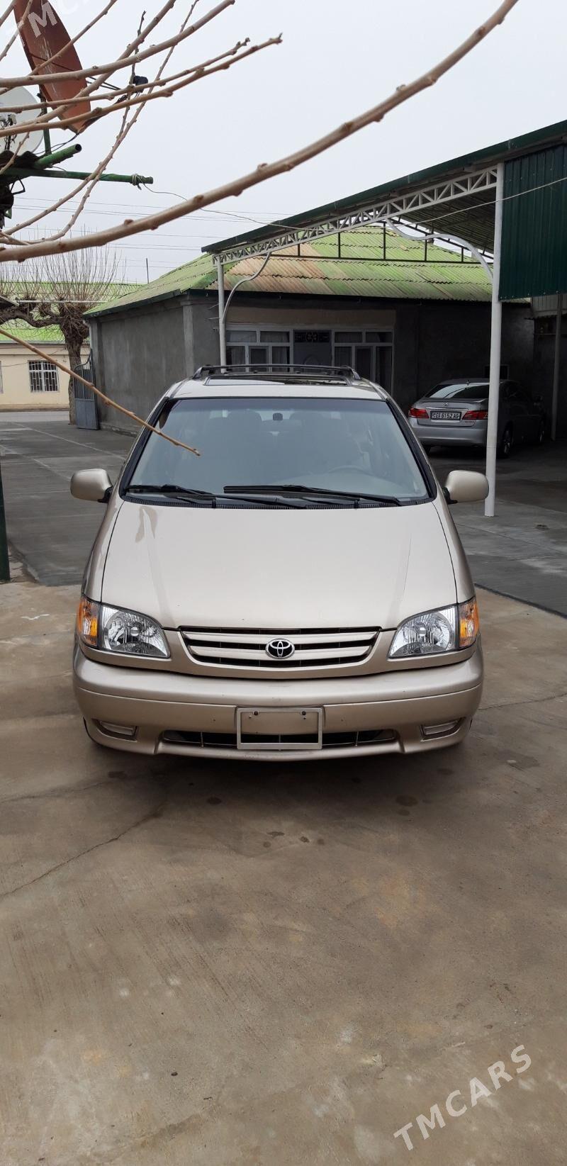 Toyota Sienna 2002 - 183 000 TMT - Aşgabat - img 1