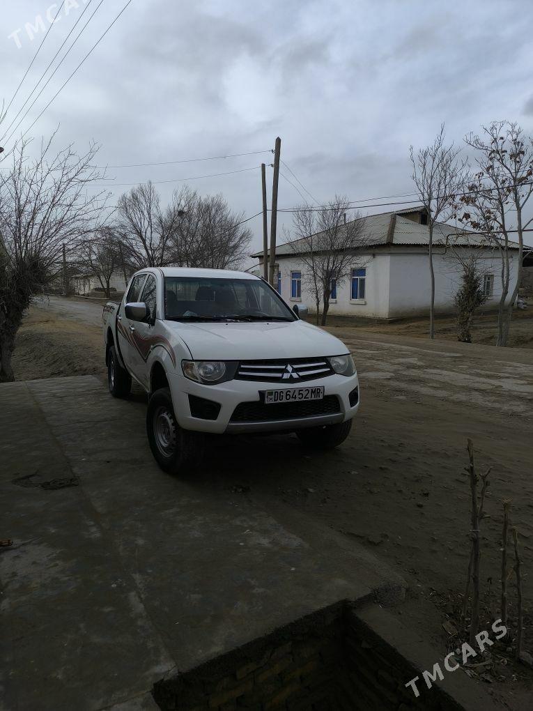 Mitsubishi L200 2010 - 150 000 TMT - Ёлётен - img 1
