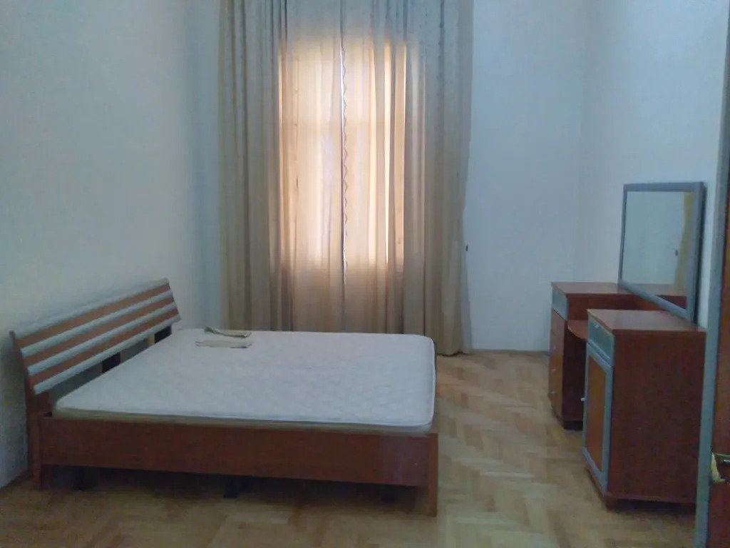 Sowetski 3 komnat️ - ул. Советская (Гарашсызлык шаёлы) - img 1