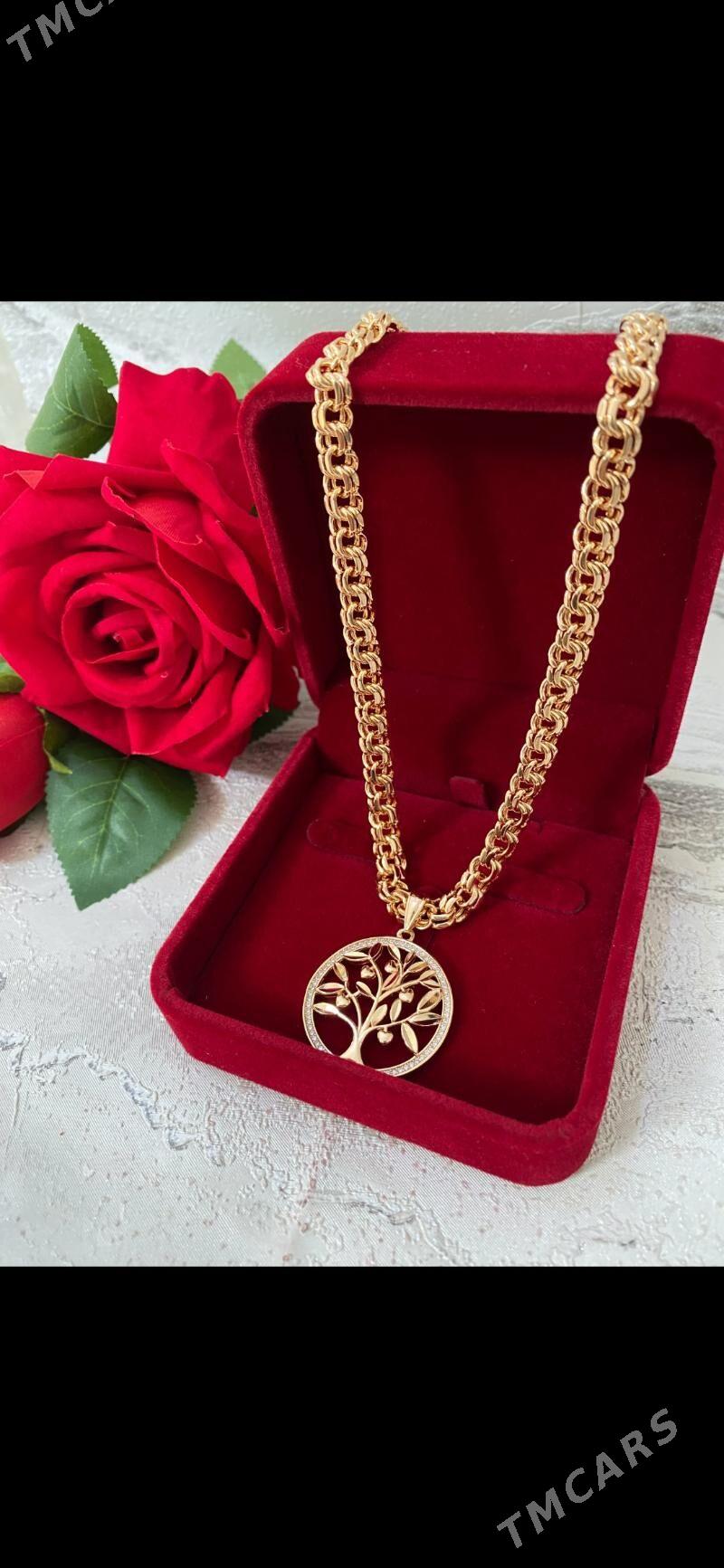 Probaly kardinal Bjuteriya - Гаудан "А" - img 1