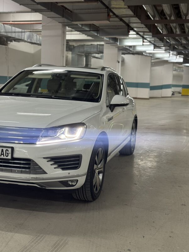 Volkswagen Touareg 2013 - 420 000 TMT - Ашхабад - img 1