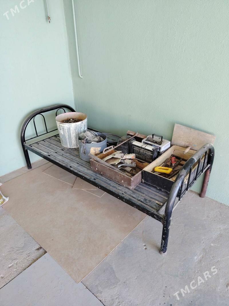 инструментлар кроват - Балканабат - img 1