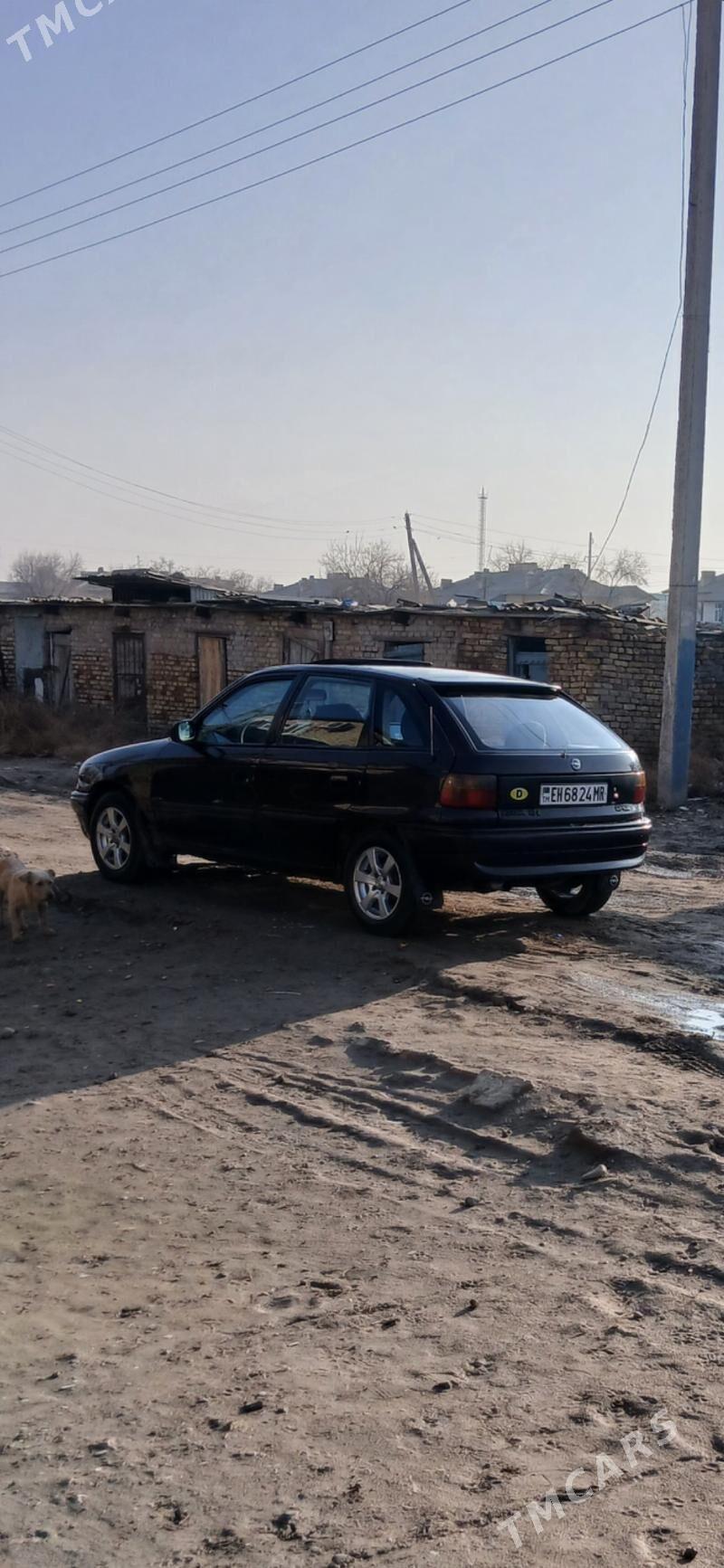 Opel Astra 1992 - 45 000 TMT - Мары - img 1