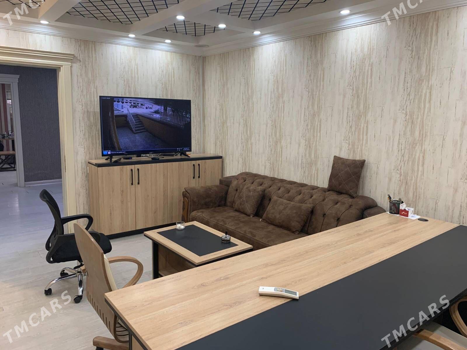 Мир6 подвал 3ком 96м² - Aşgabat - img 1