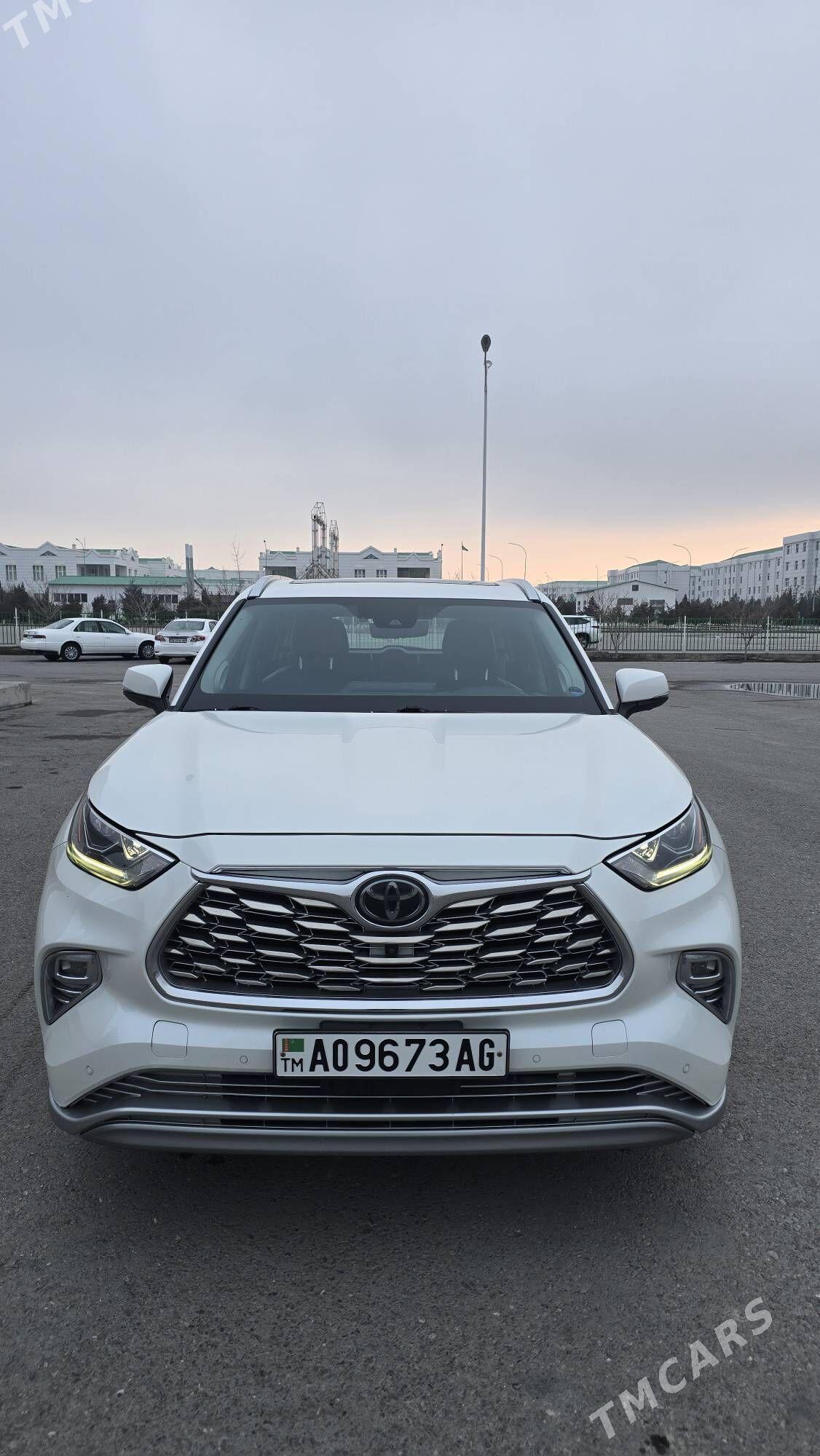 Toyota Highlander 2020 - 750 000 TMT - Гуртли - img 1