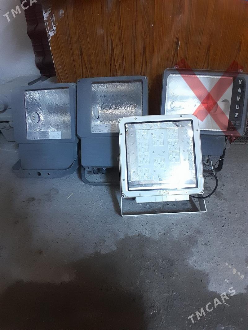 LED PROŽEKTOR - Бузмеин - img 1