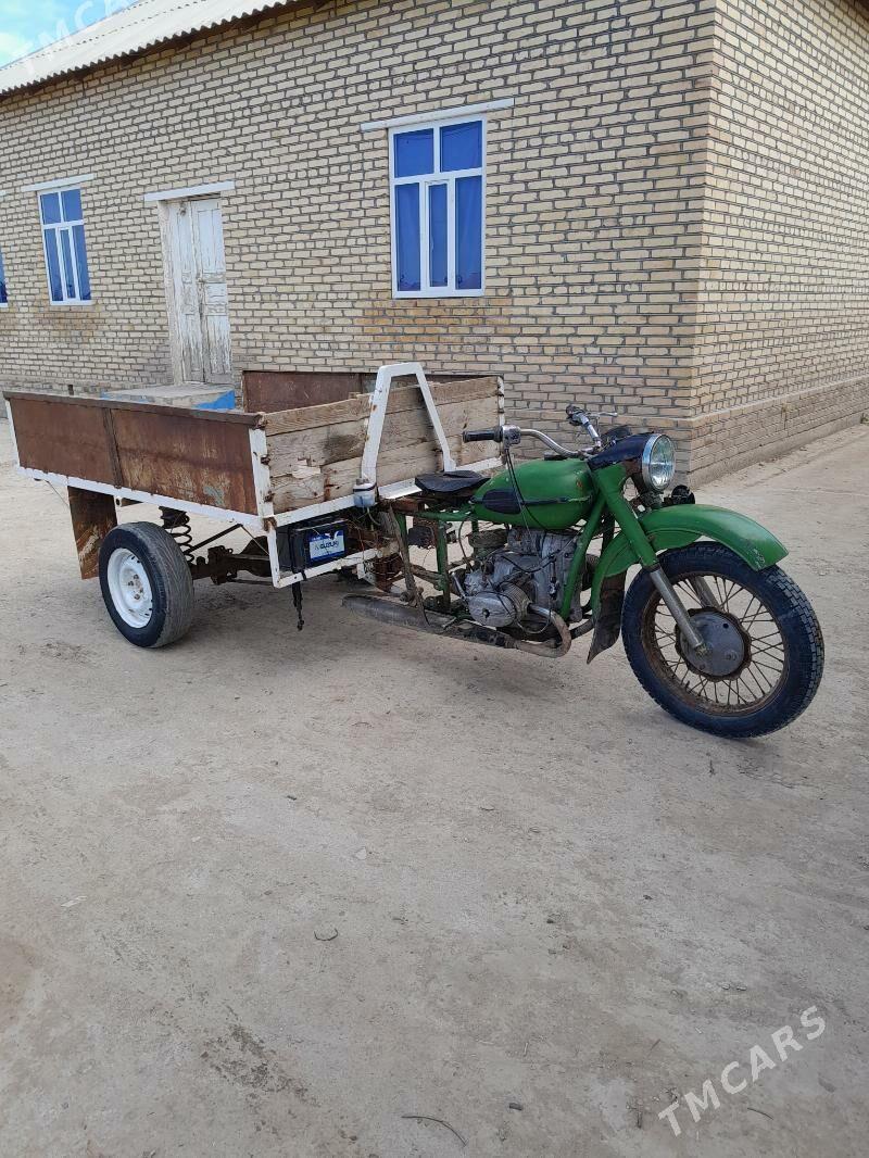 Iž Planeta 2016 - 6 000 TMT - Türkmengala - img 1