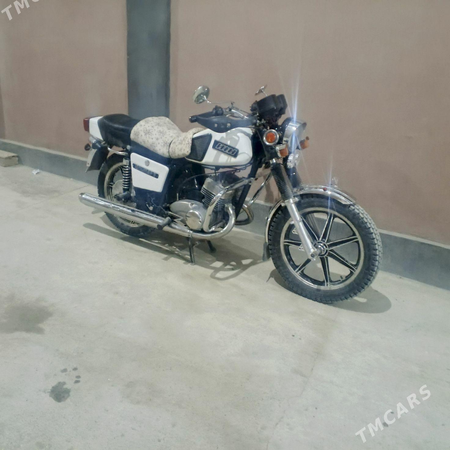 Iž Ýupiter 1991 - 19 000 TMT - Bäherden - img 1