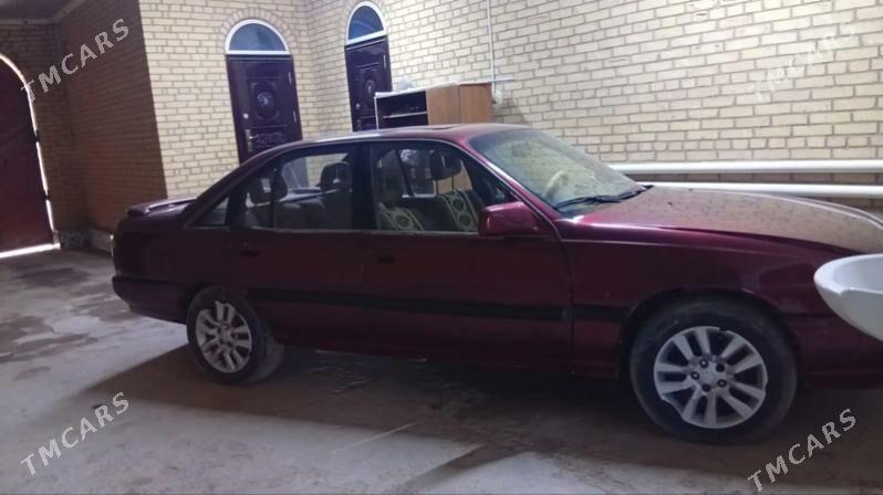 Opel Omega 1990 - 25 000 TMT - Дянев - img 1