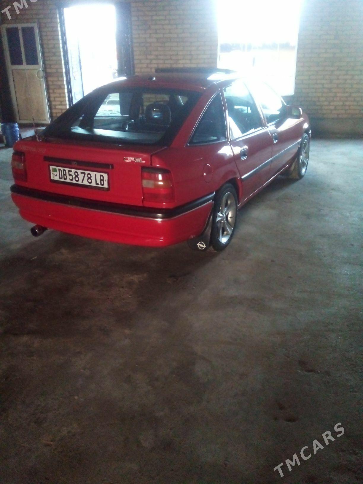 Opel Vectra 1993 - 50 000 TMT - Сакар - img 1