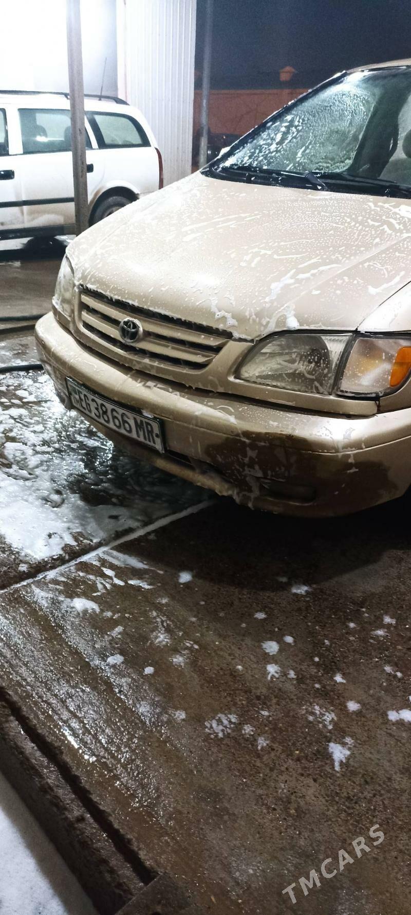 Toyota Sienna 2002 - 130 000 TMT - Mary - img 1