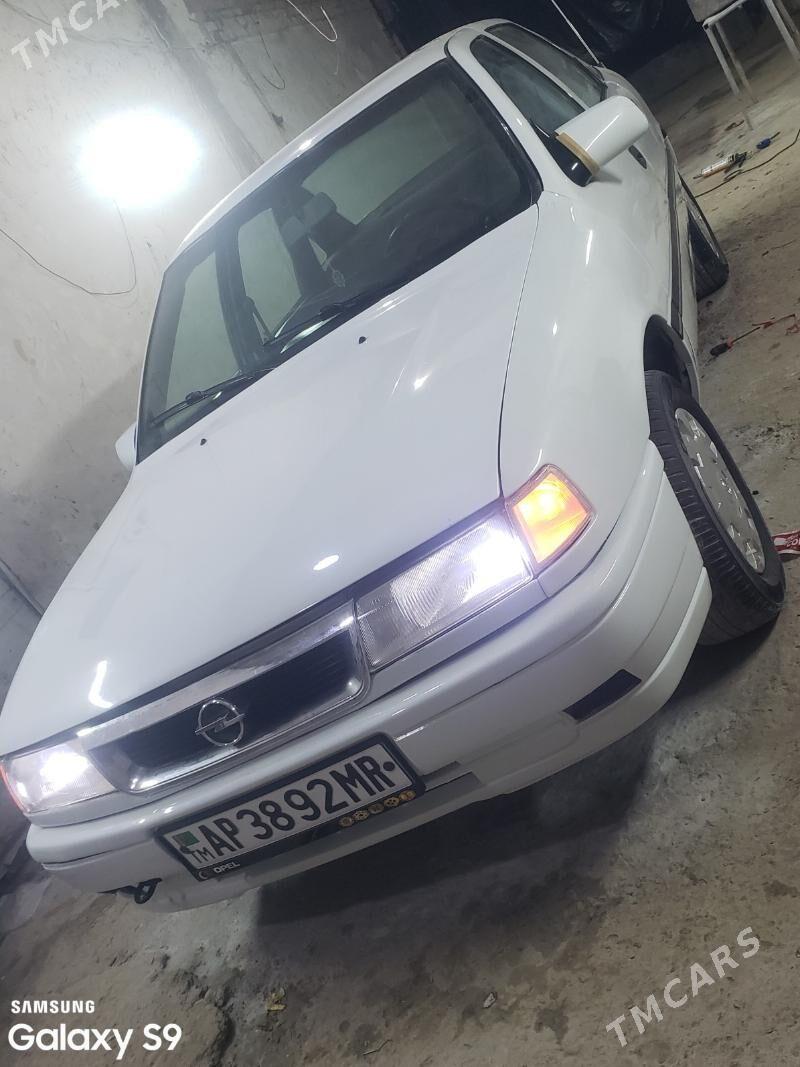 Opel Vectra 1990 - 36 000 TMT - Мары - img 1