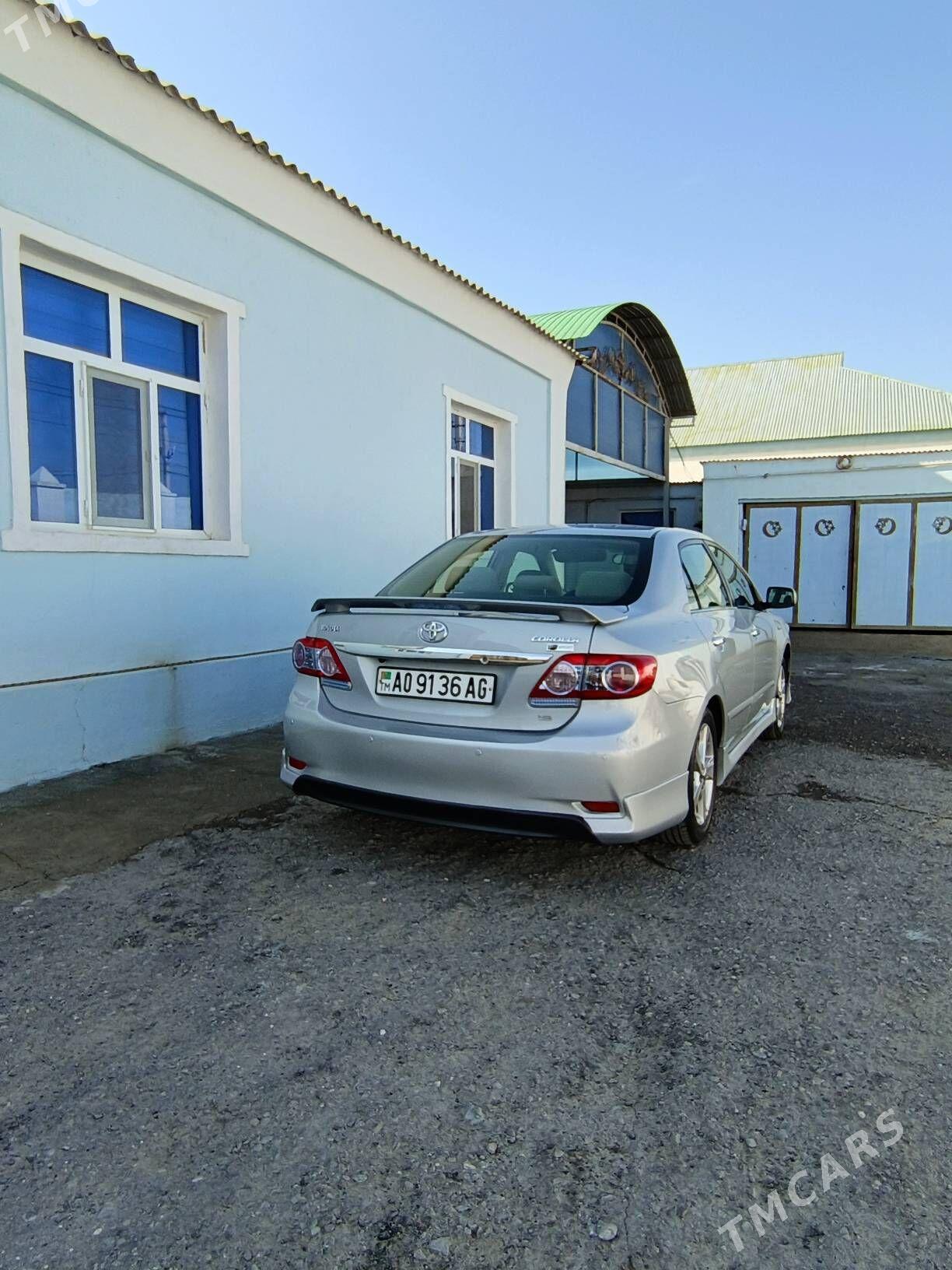 Toyota Corolla 2012 - 200 000 TMT - Ашхабад - img 1