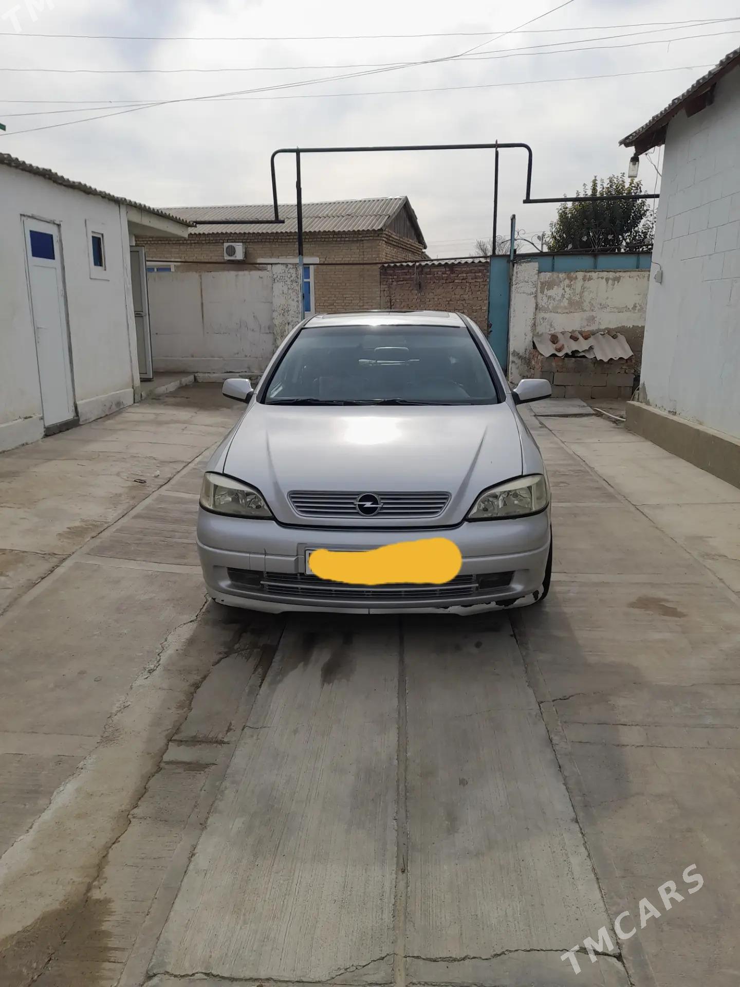Opel Astra 2000 - 78 000 TMT - Bäherden - img 1
