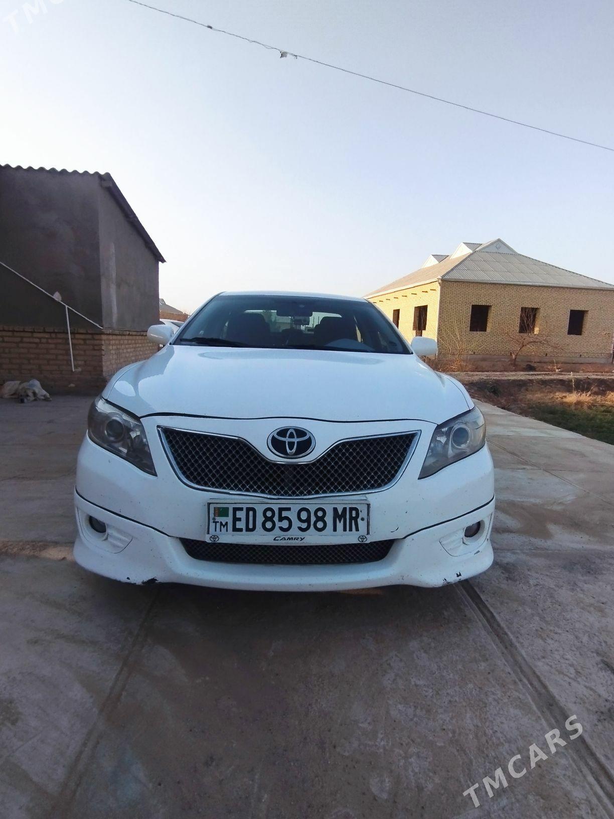 Toyota Camry 2009 - 190 000 TMT - Ёлётен - img 1