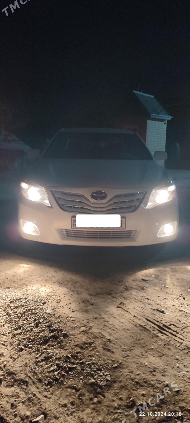 Toyota Camry 2011 - 220 000 TMT - Мары - img 1