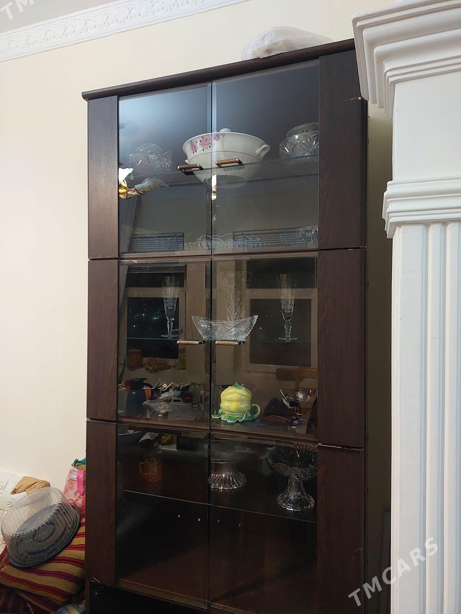 Сервант шкаф - ул. Туркменбаши шаёлы (Ленина) - img 1