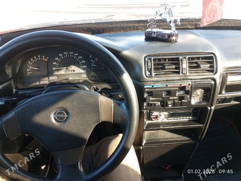 Opel Vectra 1990 - 50 000 TMT - Байрамали - img 1