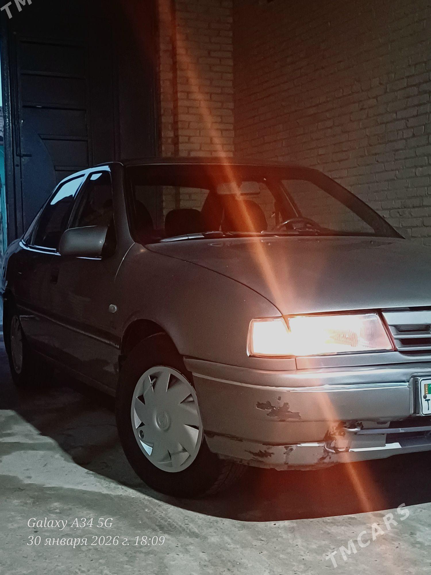 Opel Vectra 1990 - 44 000 TMT - Türkmenabat - img 1