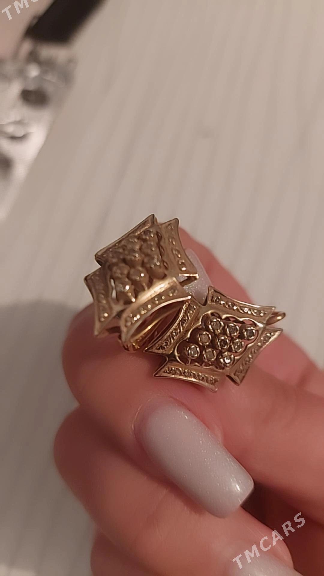 satlyk gyzyl gulakhalka - Мары - img 1