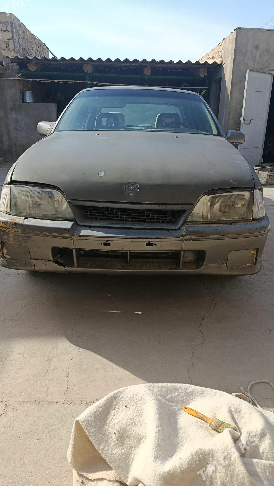 Opel Omega 1993 - 12 000 TMT - Джебел - img 1