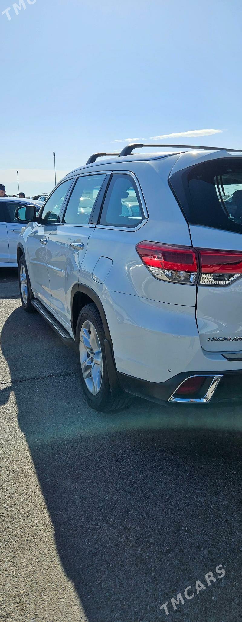 Toyota Highlander 2017 - 445 000 TMT - Aşgabat - img 1