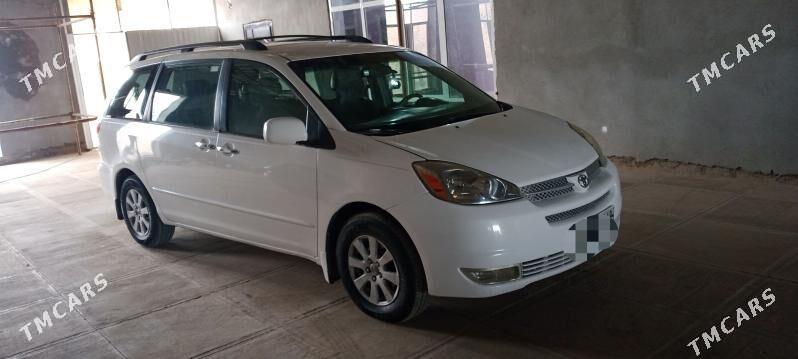 Toyota Sienna 2004 - 235 000 TMT - Чарджоу - img 1