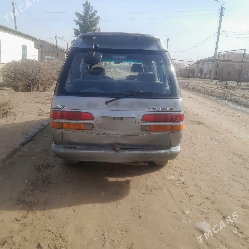 Toyota Hiace 1993 - 15 000 TMT - Ýolöten - img 1