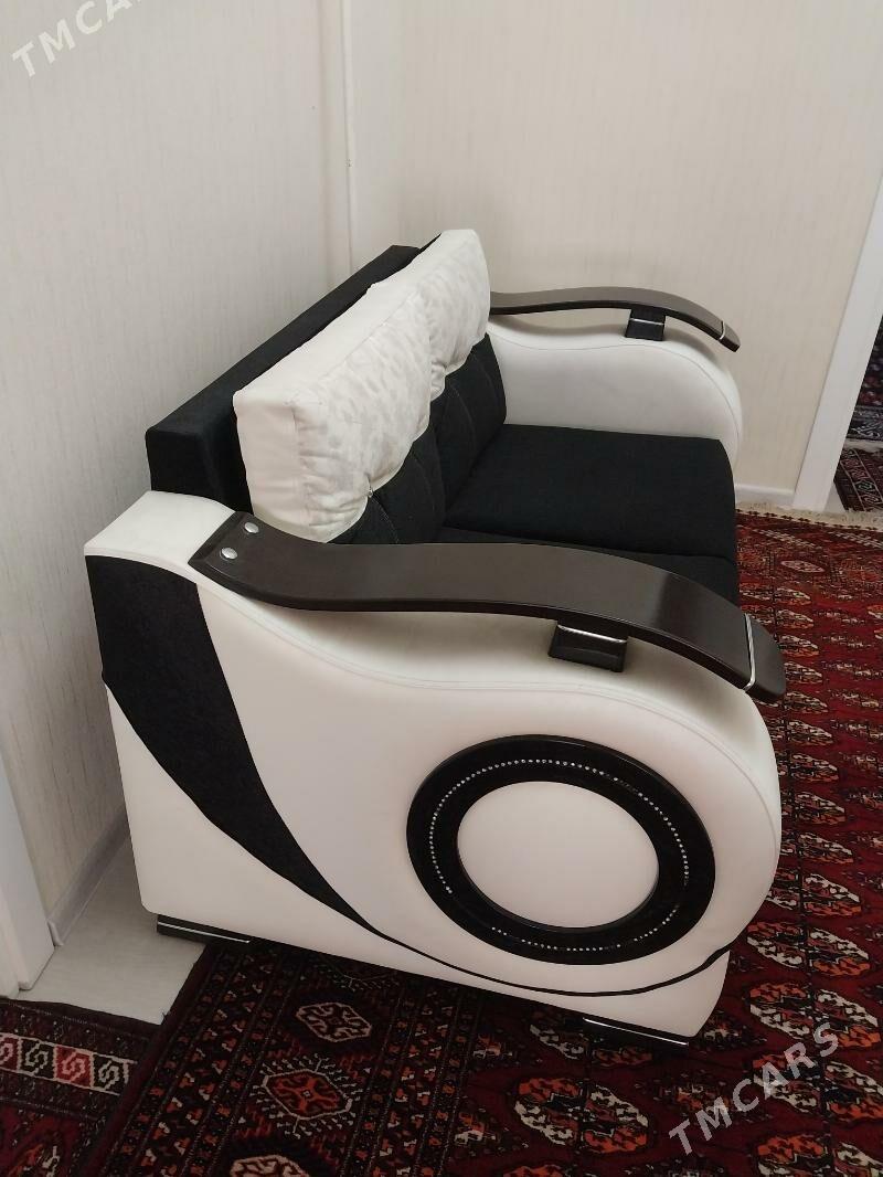 Mini diwan - Туркменбаши - img 1