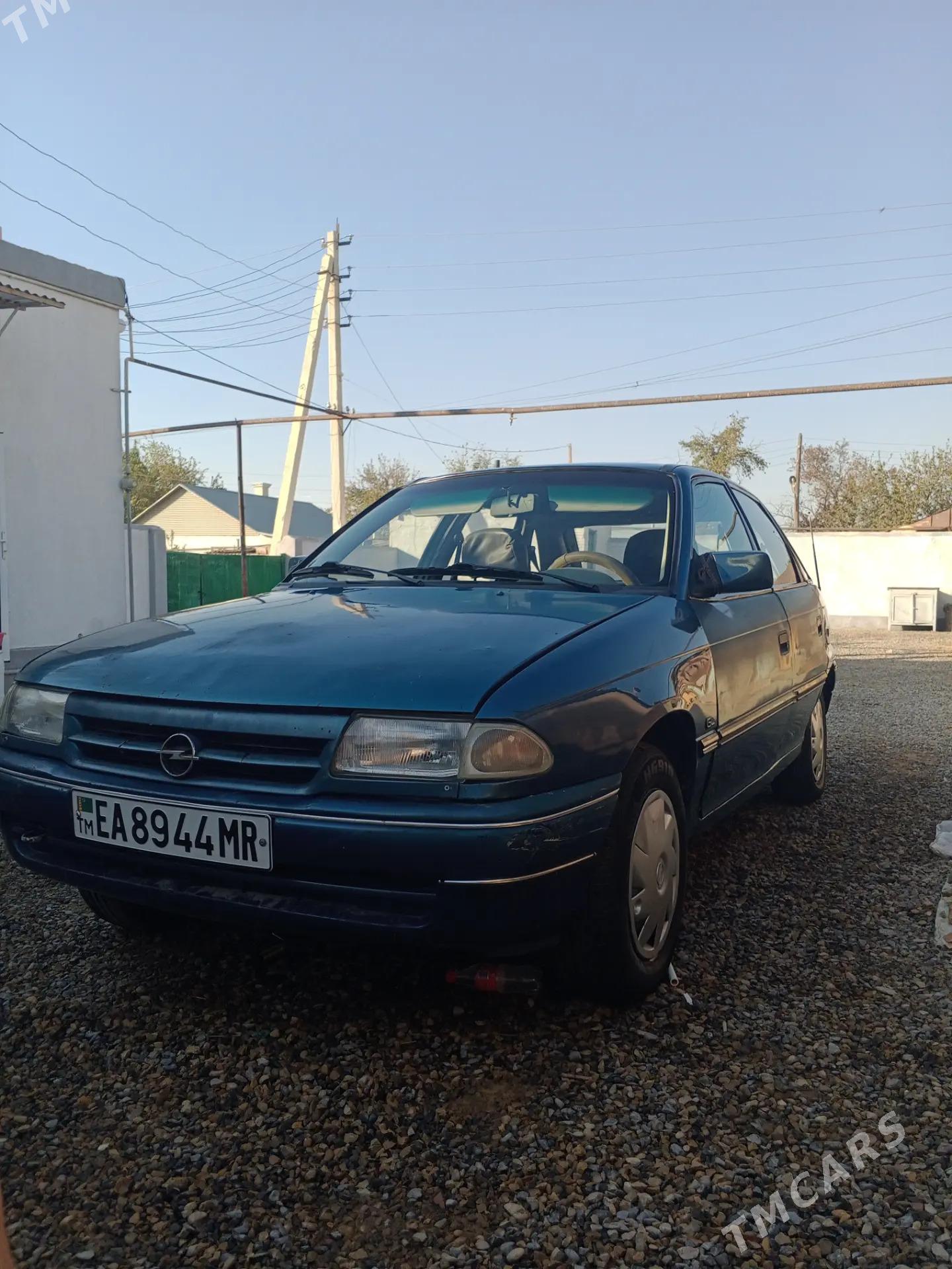 Opel Astra 1992 - 30 000 TMT - Мары - img 1