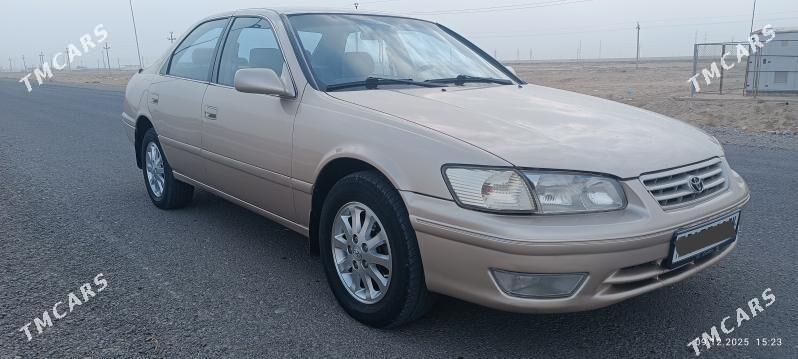 Toyota Camry 1998 - 145 000 TMT - Гызыларбат - img 1