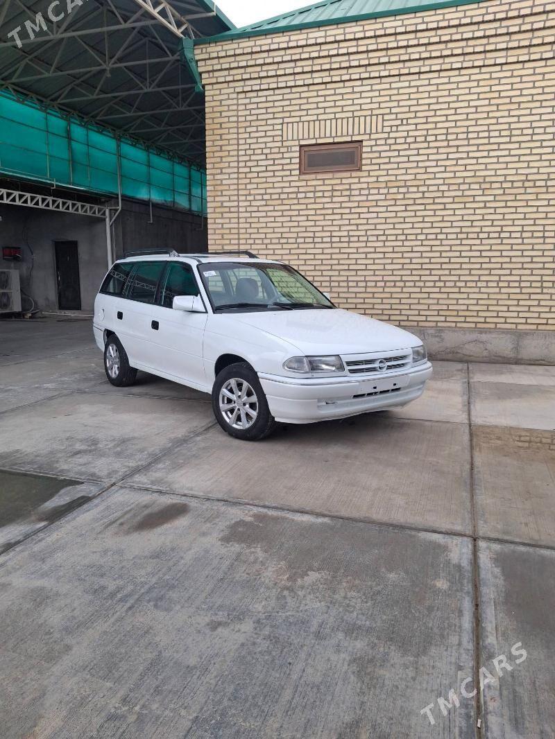 Opel Astra 1992 - 46 000 TMT - Bäherden - img 1