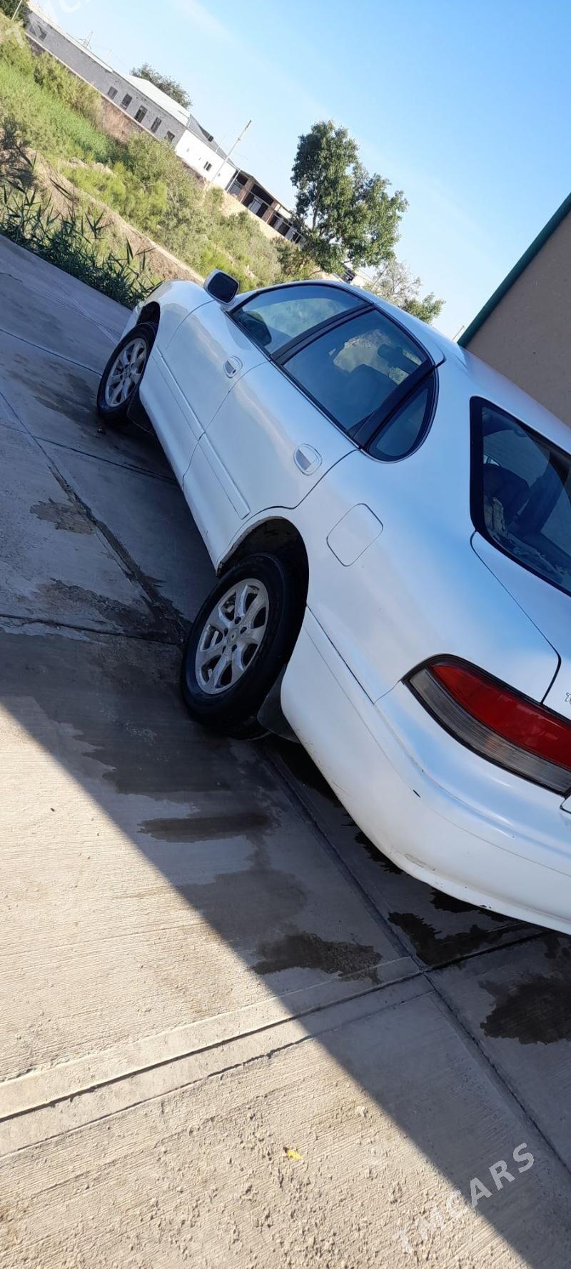 Toyota Avalon 1996 - 110 000 TMT - Гурбансолтан Едже - img 1