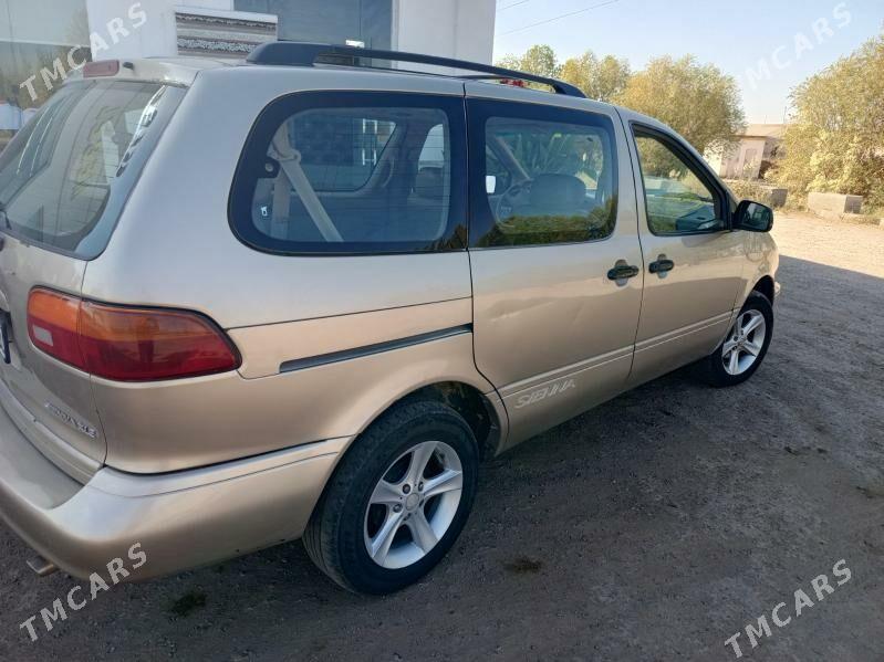 Toyota Sienna 2000 - 150 000 TMT - Шабатский этрап - img 1