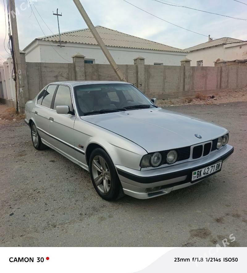 BMW 525 1988 - 60 000 TMT - Балканабат - img 1