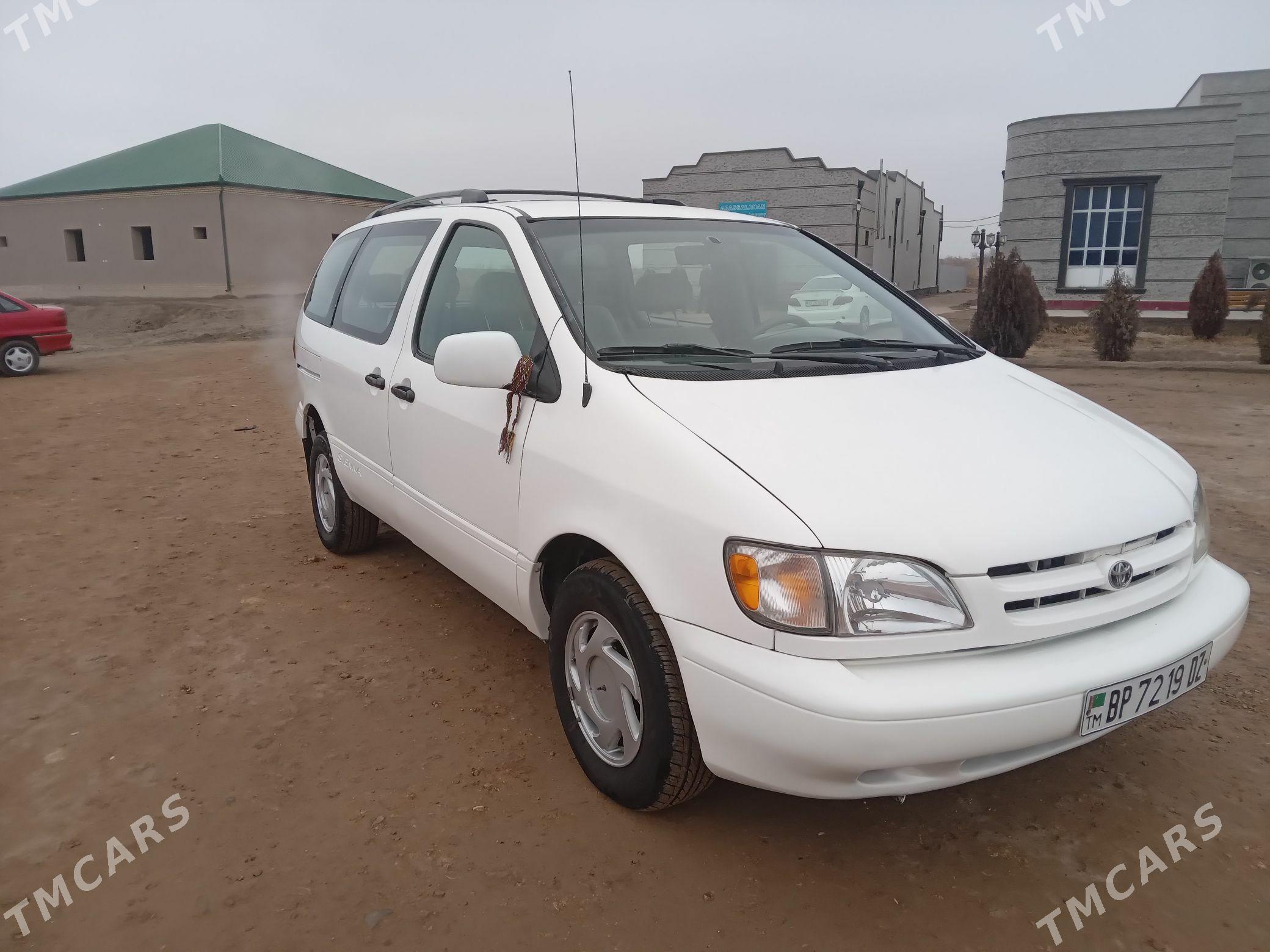 Toyota Sienna 1998 - 150 000 TMT - Гороглы (Тагта) - img 1
