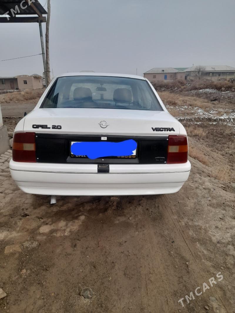 Opel Vectra 1992 - 33 000 TMT - Губадаг - img 1