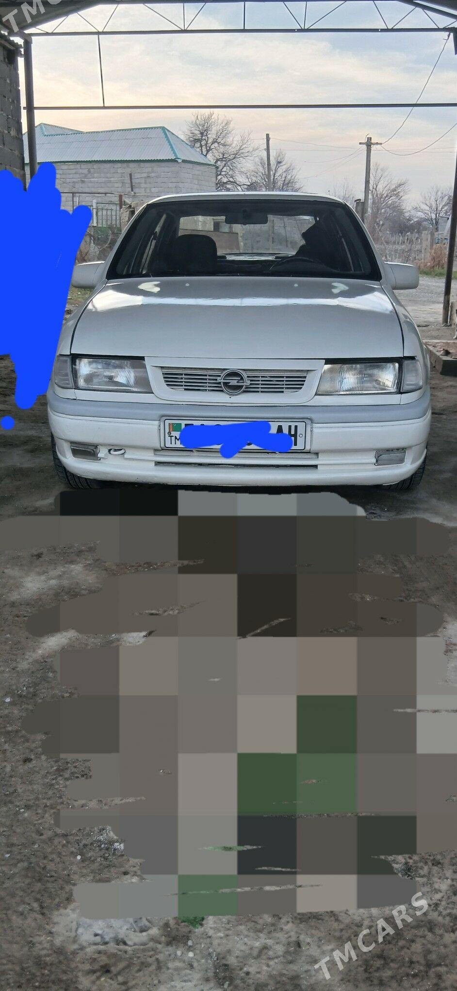 Opel Vectra 1991 - 32 000 TMT - Bäherden - img 1