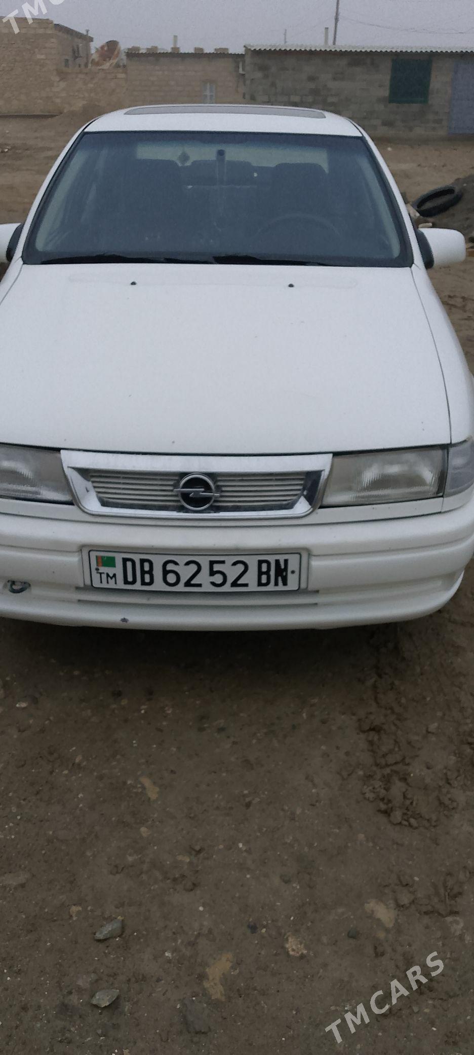 Opel Vectra 1994 - 55 000 TMT - Gyzylarbat - img 1