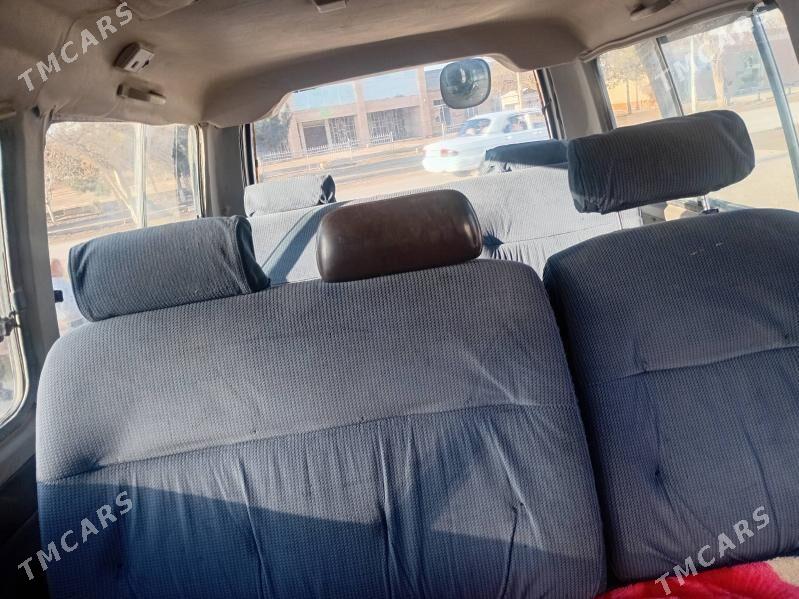 Toyota Hiace 1986 - 50 000 TMT - Сакарчага - img 1